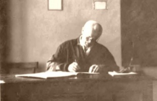 Újító és nagy hatású pedagógus volt