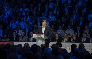 Gelencsér Attila: Nem képviselőket választunk, hanem sorsot