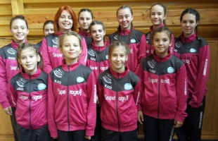 Negyedik lett a leány birkózó csapat
