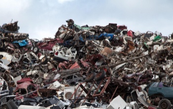 Több újrahasznosítást szeretne az EU az autóiparban