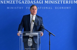 Újabb bejelentést tett a kormány az üzemanyagárakról