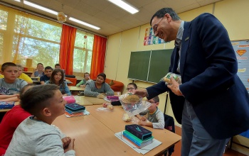 Idén is szendvicsosztással kezdték a tanévet a Bárcziban