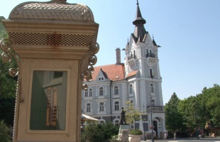 A kormány átvállalja az önkormányzatok hátramaradt adósságát