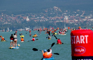 Hetedszerre rendezik meg a Balaton-átevezést