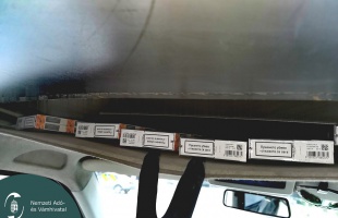 600 doboz cigarettát vitt ajándékba a családnak a bolgár sofőr