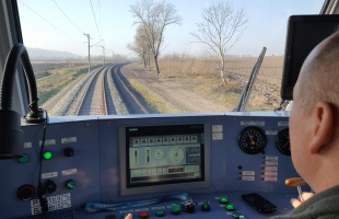Dombóvár-Kaposvár: vasárnaptól 100 km/h sebességel robog a vonat