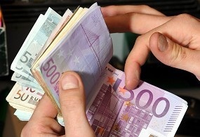 Kedden érkezik az EU-IMF-küldöttség