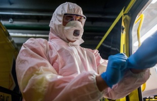 Közel 5000 fővel emelkedett az új fertőzöttek száma