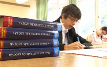 A magyar írásbelikkel folytatódnak a vizsgák