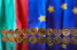 Bevezették az eurót Bulgáriában január 1-jén
