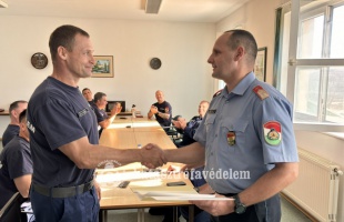 Főigazgatói dicséretet kapott a nagyatádi tűzoltó, aki a világ negyedik legkitartóbbja lett