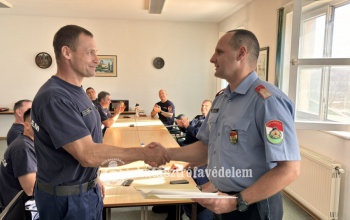 Főigazgatói dicséretet kapott a nagyatádi tűzoltó, aki a világ negyedik legkitartóbbja lett