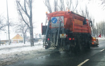 Megelőző sószórást végeznek éjjel, ahol szükséges, írja a Közút
