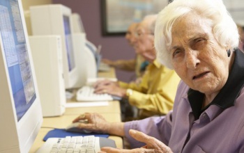 A nyugdíjas vállalkozók is interneten küldik a bevallást