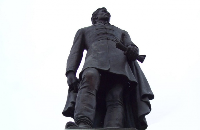 Szobor a szabadság költőjének