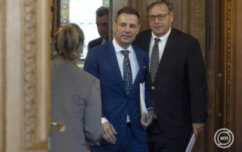 13. havi illetményt kaphatnak a bírósági dolgozók idén