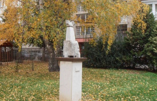 Fejedelmünket tizenöt éve avatták
