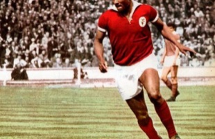 Elhunyt Eusebio, a portugál futballcsillag