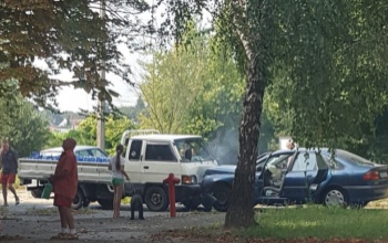 Szódás autó ütközött a Kinizsi lakótelepen