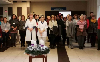 A kórházban már felgyúlt az első adventi gyertya fénye