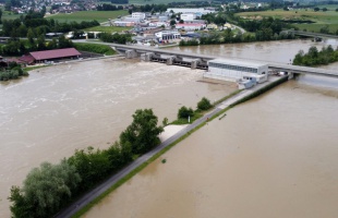 Az időjárás is kedvez a Duna és a Rába apadásának