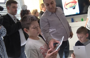 A jövő generációját tanítanák gondolkodni és élni a digitális világban
