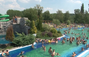Ha most indulna strandolni a család, jó ha ezt tudja!