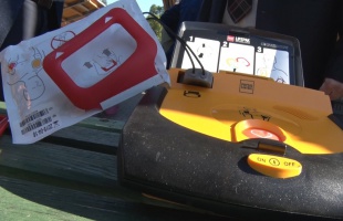Defibrillátort kapott a Kaposvári Nagypiac