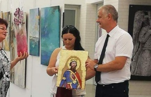 Arannyal készült ikont kapott Somogyvár a Szent László napra