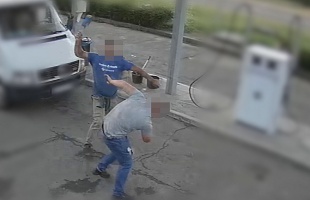 Szemet szemért, lesújtott a mosókefe