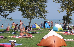 A vendégek és a vendégéjszakák száma is nőtt a Balatonnál