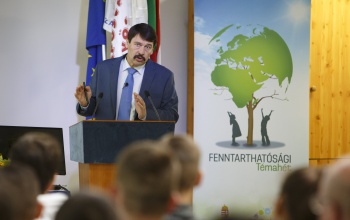 Áder: hajrá Kaposvár, másoknak is példát kell mutatni!