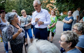 Ezekbe a városrészekbe látogat el a héten Szita Károly