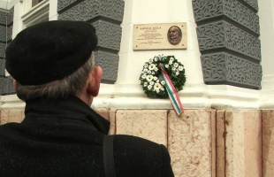 Emléktábla Kaposvár egykori főjegyzőjének
