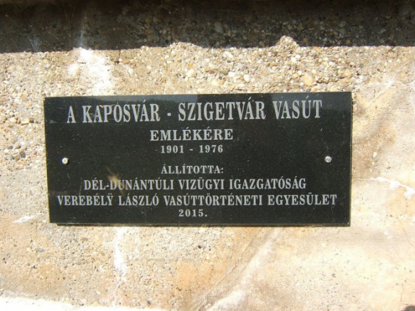 Hol van már az a vasút!