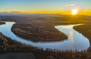 Természeti értékeinket óvják, hagyományainkat pedig őrzik nemzeti parkjaink