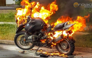Felgyújtotta a motorkerékpárt, mert nem tudta beindítani
