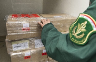 Tavaly több mint 120 ezer hamis áru bejutását akadályozta meg a NAV