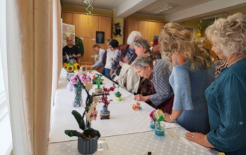 Két új LEGO-készlettel lepte meg Szita Károly a kaposvári építő nagyikat