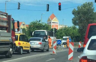 Nagy a torlódás a Pláza környékén