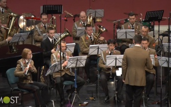 Tavaszköszöntő koncert a helyőrségi zenekartól
