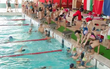 A Sportiskola úszói 10 éremmel tértek haza