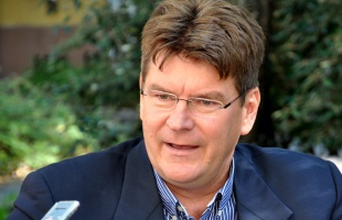 Dér: olyan emberben bíztam meg, akiben nem kellett volna