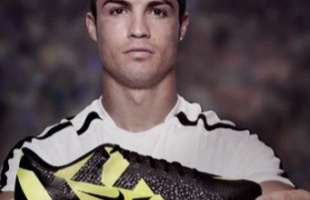 Bajor cipőt kap CR7