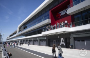 Megnyitotta a kapuit a felújított magyar F1-es pálya