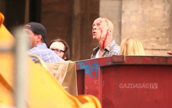 Bruce Willis több mint 10 milliárdot hozott az országnak