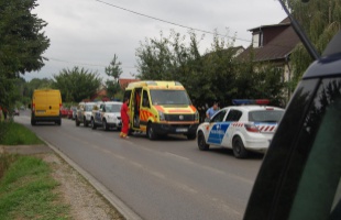 Kutyájával zárkózott be a zavarodott férfi