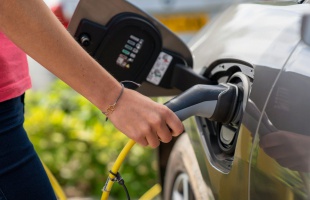 Megugrott az érdeklődés az elektromos autók iránt a hazai piacon