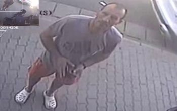 Kivette a 80 ezer forint készpénzt, aztán leadta az üres tárcát a dohányboltban