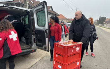 100 csomag sonka és 100 csomag szalonna – idén a kaposmérői húsbolt is csatlakozott a Most Médiacsoport adománygyűjtéséhez